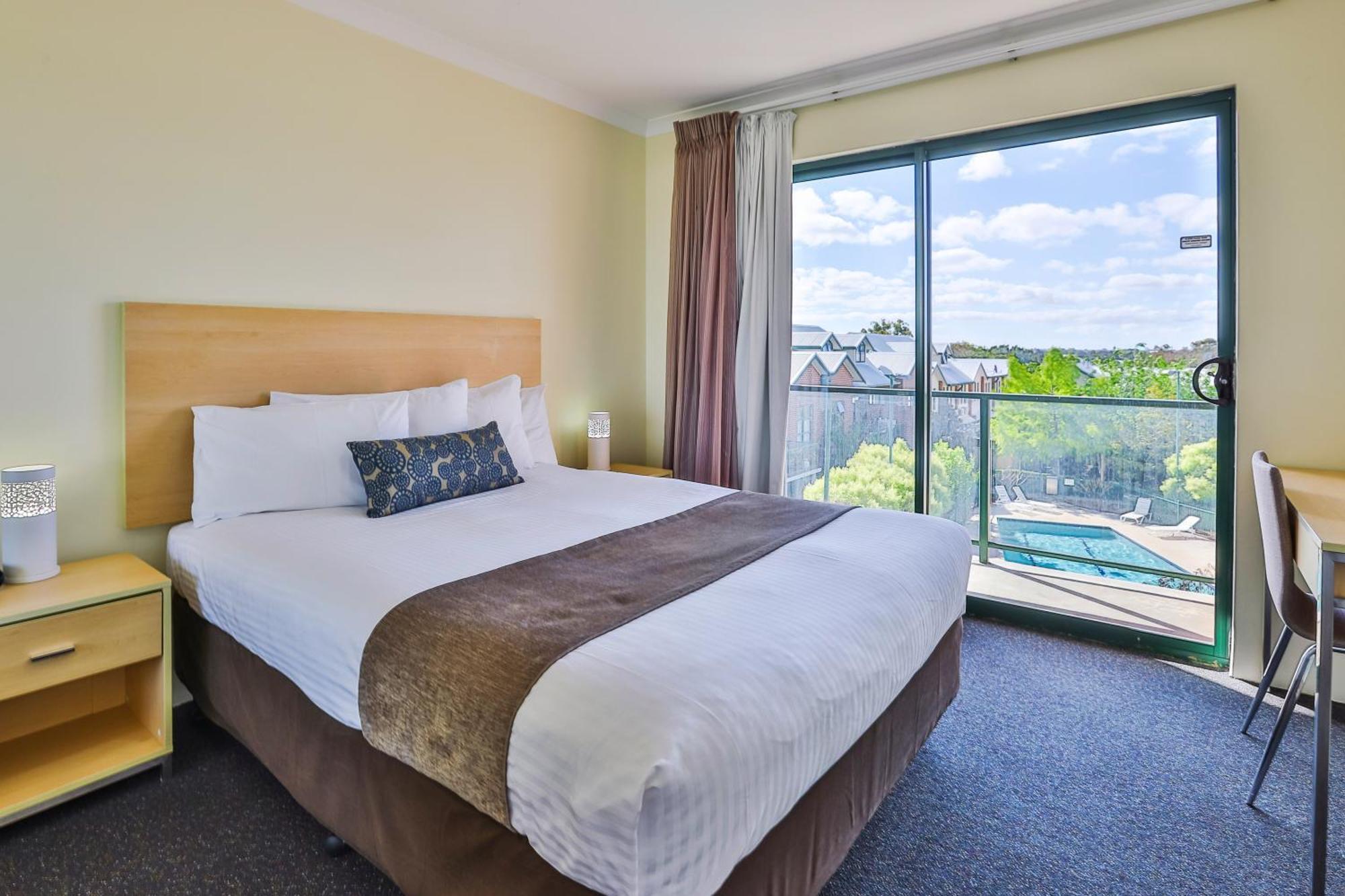 Perth Ascot Central Apartment Hotel Official, Perth